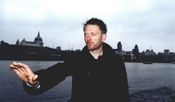 Thom Yorke enloquece la web con misteriosa foto de un vinilo